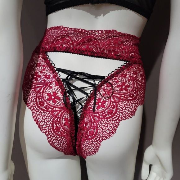 Scallop Trim Lace Lingerie Set - Picture 5 of 9